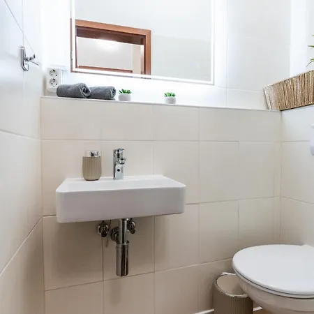 Gutenberg Mit Eigenem Stellplatz Apartment Baden-Baden